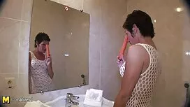 Jebeni curu, koja se ...