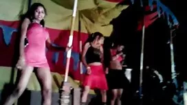 Lezbijska zabava tri ...