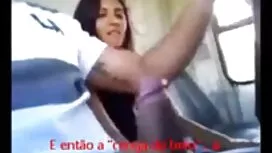 Dvije djevojke otrgn ...