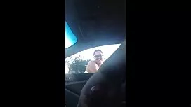 Zreli čovjek radi an ...