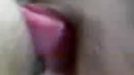 Nježna brineta imala ...