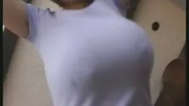 Seksi plavuša s njež ...
