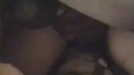 Dvojica muškaraca tr ...