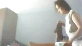 Muškarac je debelu ž ...
