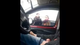Odrasla žena s velik ...