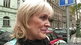 Momak je pomogao mas ...