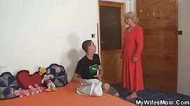 Seksi djevojka fisti ...
